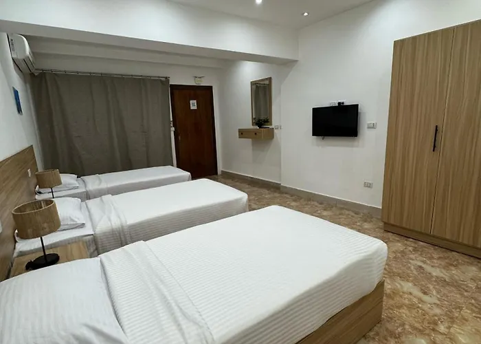 Lilly Apartahotel 3*