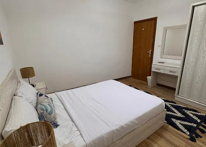 Lilly Apartahotel