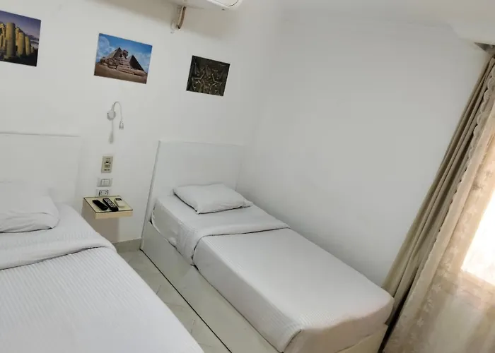 Lilly Apartmanhotel